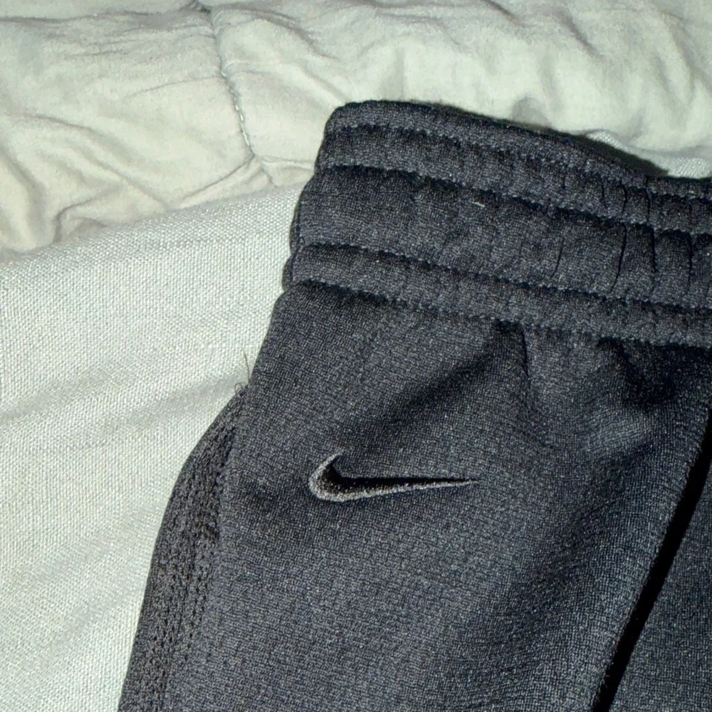 Nike Kobe Year Of The Mamba Therma-Fit Basketball Pants (Black) - Picture 8 of 8